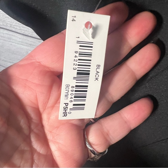 Lark & Ro Classic CrewNeck Black Sheath Dress with Puffed Sleeves - Picture 8 of 8